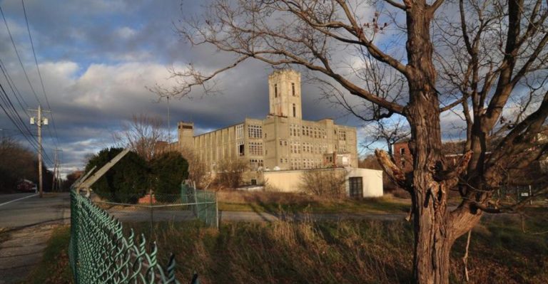 This Old New York Mill Town Is So Charming, Locals Say It Deserves A Second Life