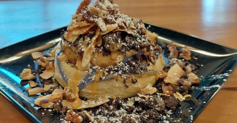 This Oregon Bakery Makes Vegan Cinnamon Rolls That Taste Like A Weekend Reward