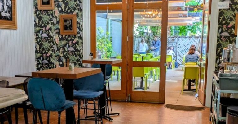This Oregon Café Turns Dairy-Free Mac And Cheese Into A Cozy Plant-Based Favorite