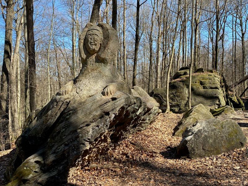 The Magnificent Sphinx That Guards the Ledges