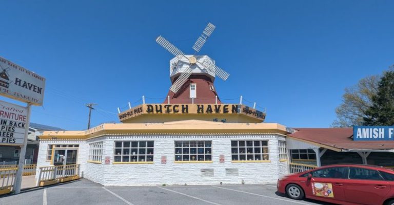 This Pennsylvania Amish Bakery Has Become A Legendary Food Stop In 2026