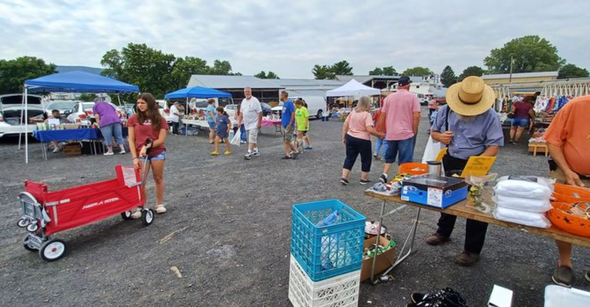 This Pennsylvania Amish Market Draws Bargain Hunters From All Over The State