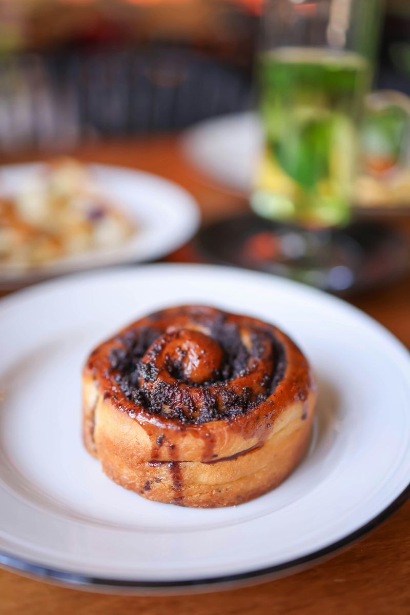 The Cinnamon Rolls Are Genuinely, Legitimately Giant