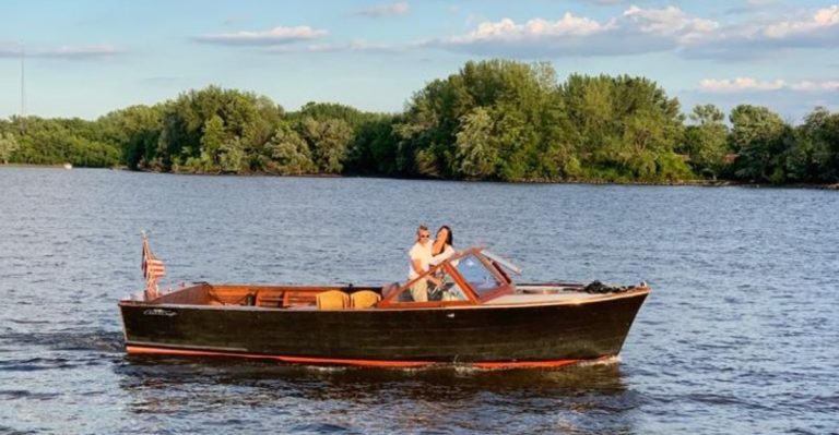 This Pennsylvania Boat Ride Feels Like A Romantic Little Escape