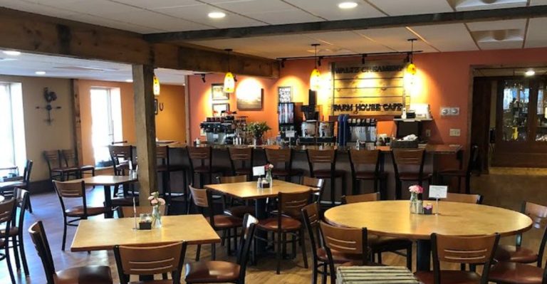 This Pennsylvania Cabin Hides Cinnamon Rolls Worth The Drive This April