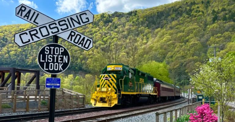 This Pennsylvania Coal Town Still Wears Its History On Every Street Corner