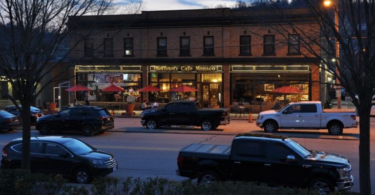 This Pennsylvania Restaurant Is Earning Fans With Roast Beef That Keeps People Coming Back