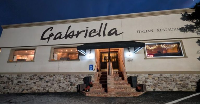 This Pennsylvania Restaurant Makes A Chicken Parmesan That’s Road Trip Worthy