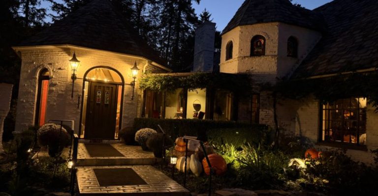 This Pennsylvania Restaurant Offers Views So Scenic You’ll Need A Camera