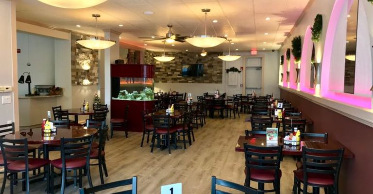 This Pennsylvania Seafood Spot Serves A Massive Feast With Crab Legs, Ribs, And Endless Favorites