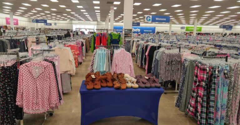 This Pennsylvania Shopping Spot Offers Big Name Brands Without The Big Price Tags