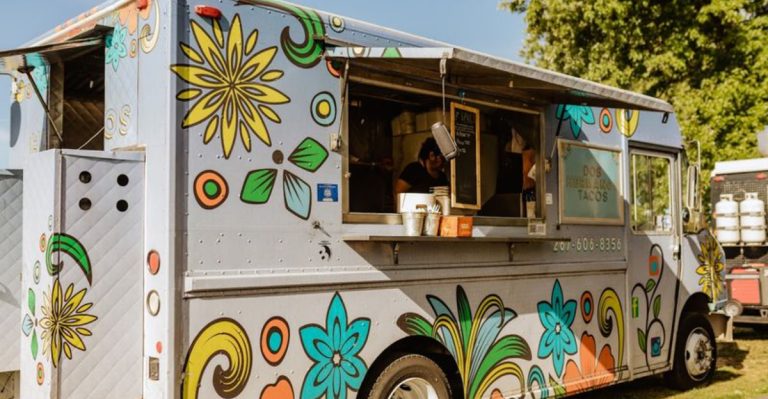 This Pennsylvania Taco Truck Always Sells Out Before The Night Is Over
