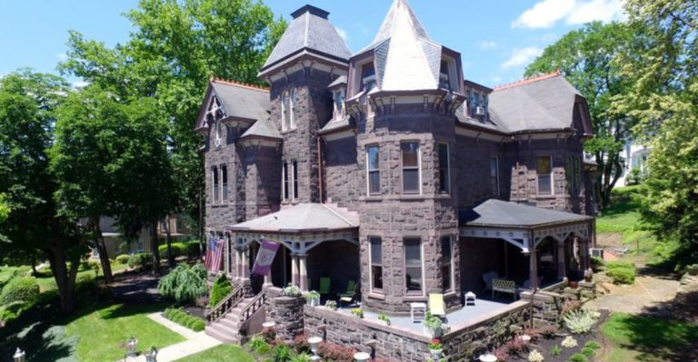 This Pennsylvania Victorian Hideaway Offers A Truly Regal Experience