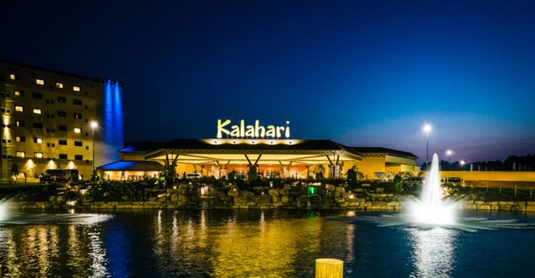 This Pennsylvania Waterpark Has A Secret Adults-Only Experience Once Night Falls