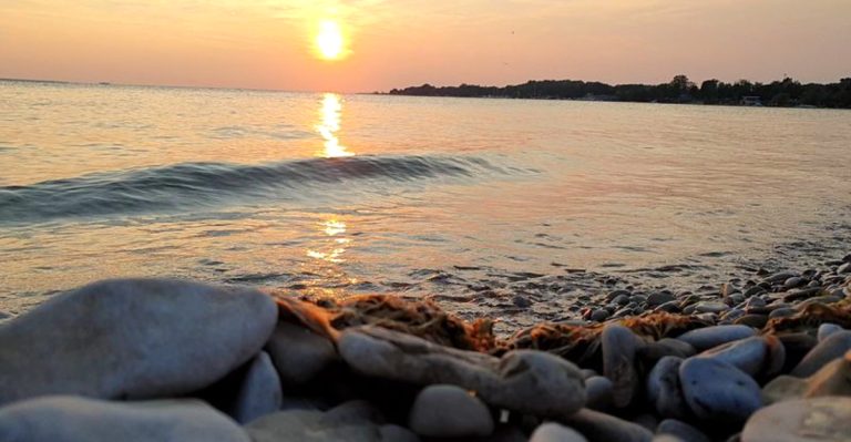 This Picturesque Ohio Beach Is One Of The Best Kept Secrets In The Entire Midwest