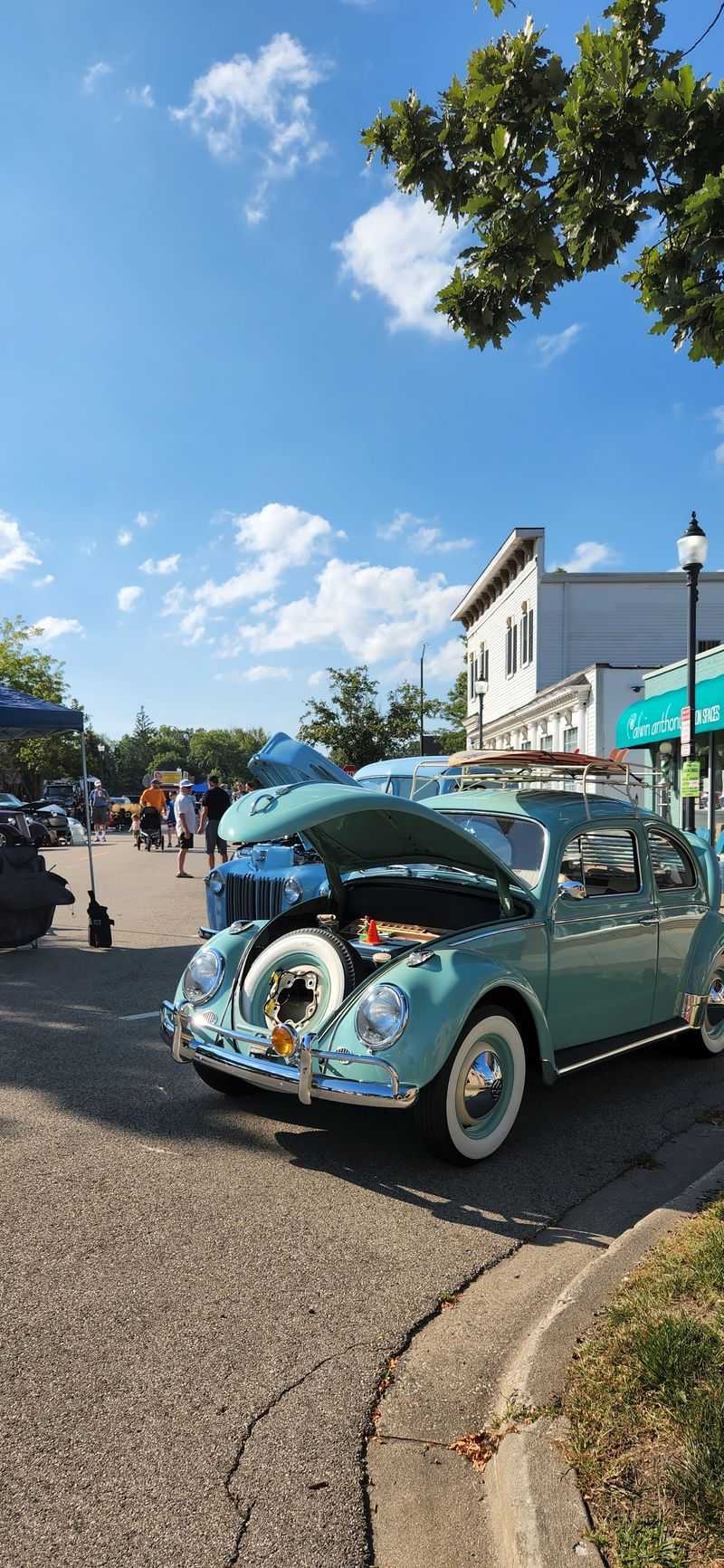 A Welcoming Downtown With Real Personality