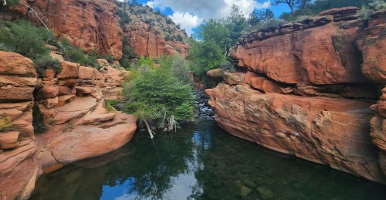 This Red Rock Swimming Spot In Arizona Is Worth Visiting This Summer