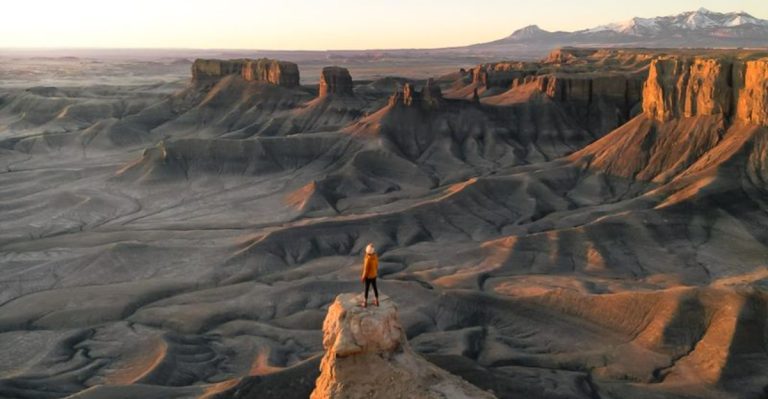 This Remote Utah Desert Town Is So Surreal, It Looks Straight Out Of A Movie