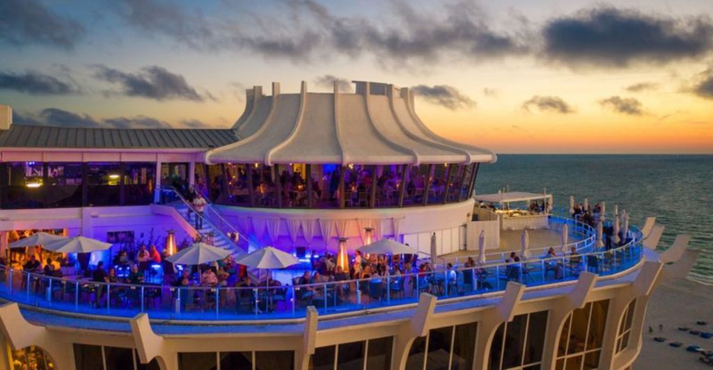 This Revolving Rooftop Restaurant In Florida Offers Some Of The Most ...