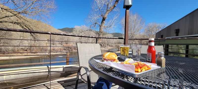 The Riverside Setting That Stops You Mid-Sentence