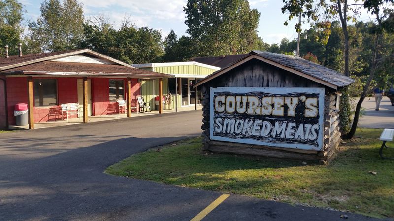 A Tiny Roadside Stop With Decades Of Smokehouse Tradition