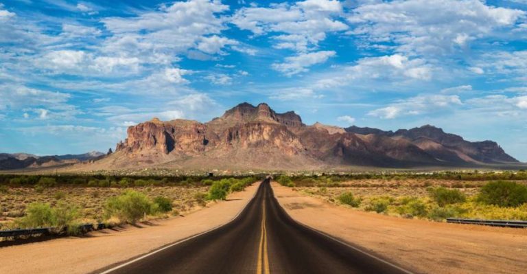 This Scenic Drive Through Arizona’s Desert Will Show You A Hidden Paradise