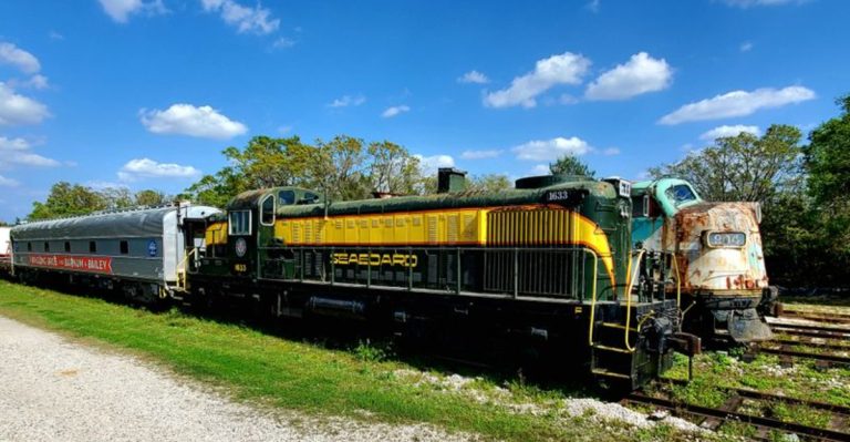 This Scenic Florida Train Ride Feels Like Traveling Back In Time