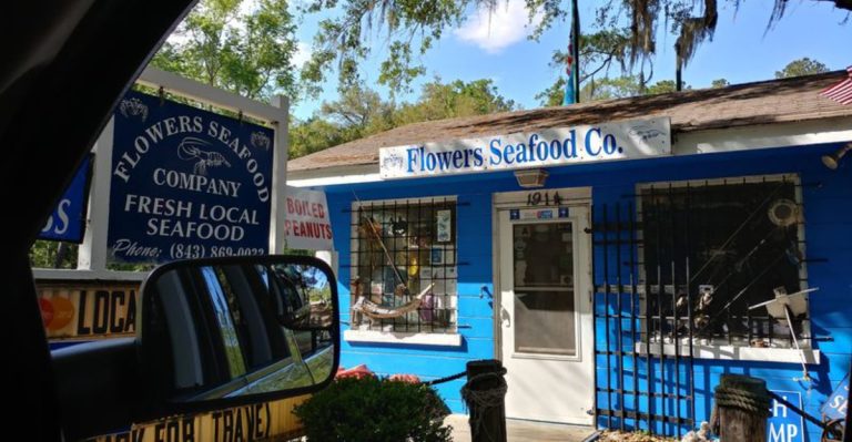 This Seafood Spot On Edisto Island In South Carolina Is Worth The Drive