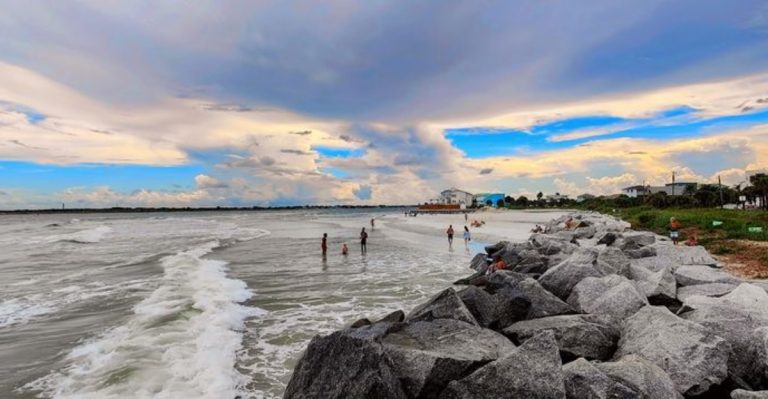 This Secluded Florida Beach Town Is A Relaxing April Getaway Few Travelers Know