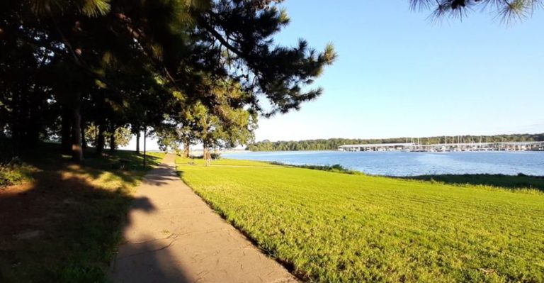 This Serene Kentucky Park Is Home To A Surprisingly Vast Lake