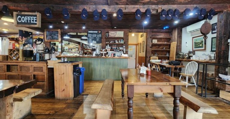 This Simple Vermont Store Is Winning Fans With Its Incredible Sandwiches