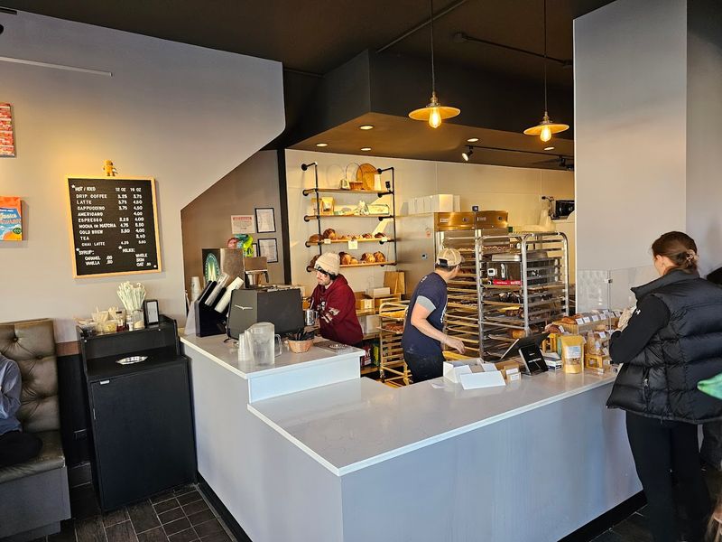 A Roscoe Village Neighborhood Gem