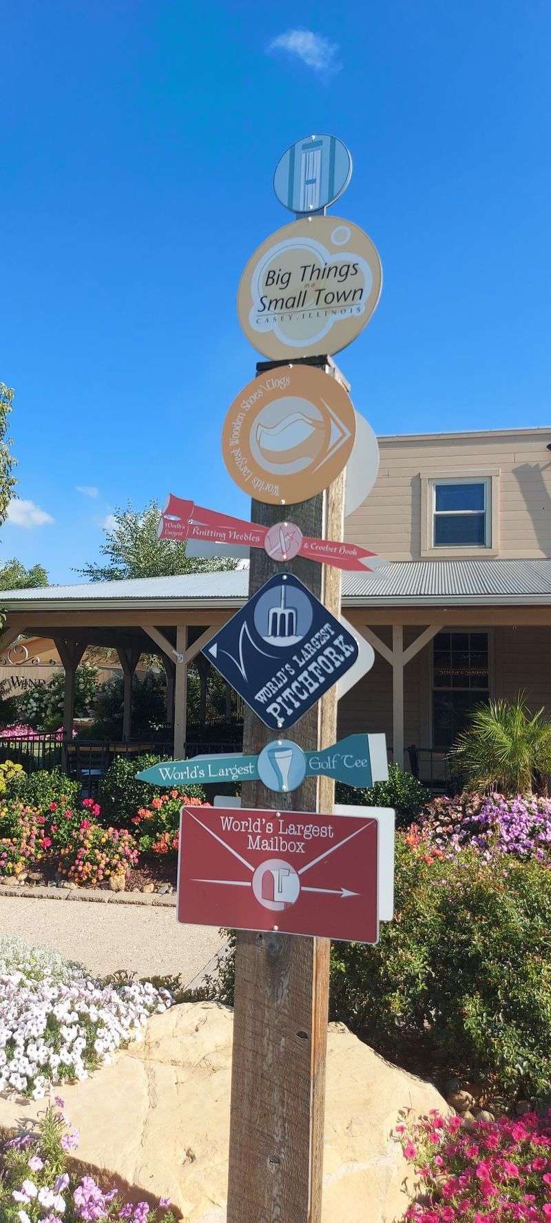 Welcome To The Land Of Big Things