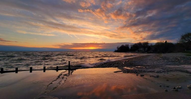 This Small Ohio State Park Has One Of The Most Beautiful Beaches In The Midwest