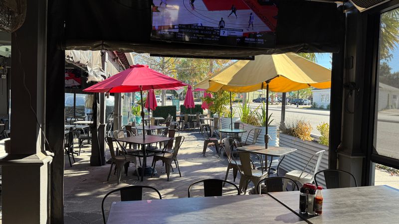 Arrive Early, Then Linger