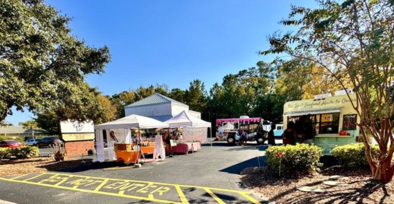 This South Carolina Food Truck Park Is A Dream Come True For Hungry Visitors