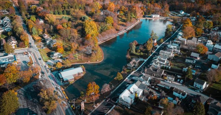 This Spring-Fed Lake In Pennsylvania Draws Visitors With Its Exceptionally Clear Water
