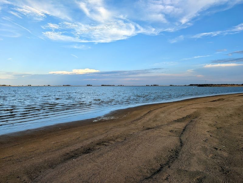 The Beach That Rewrites Your Definition of Colorado