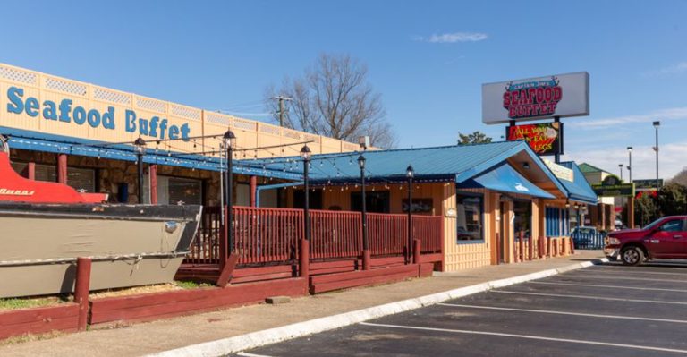 This Tennessee Buffet Is So Good, You’ll Want To Drive Hours for It