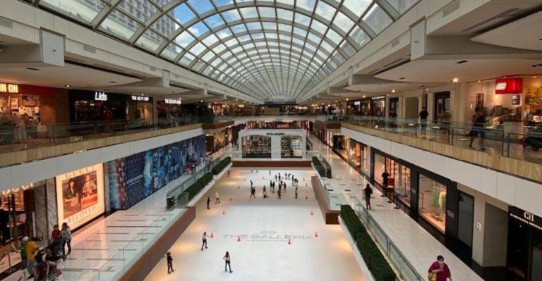 This Texas Outlet Mall Is A Shopper’s Dream With Huge Designer Discounts