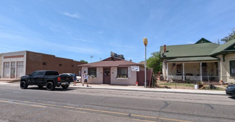 This Tiny Arizona Town Is One Of The Most Relaxed, Stress-Free Spots In America (According To Locals)