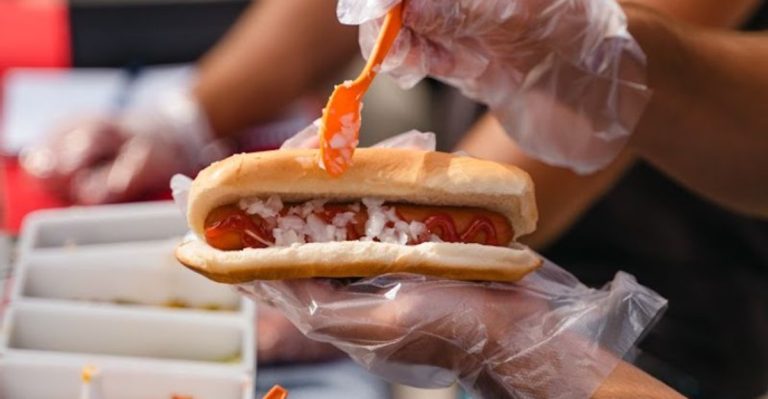 This Tiny Hot Dog Stand In Prescott, Arizona Is Worth Planning Your Trip Around