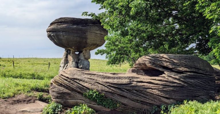 This Tiny Kansas State Park Is Filled With Rock Formations That Look Almost Fake