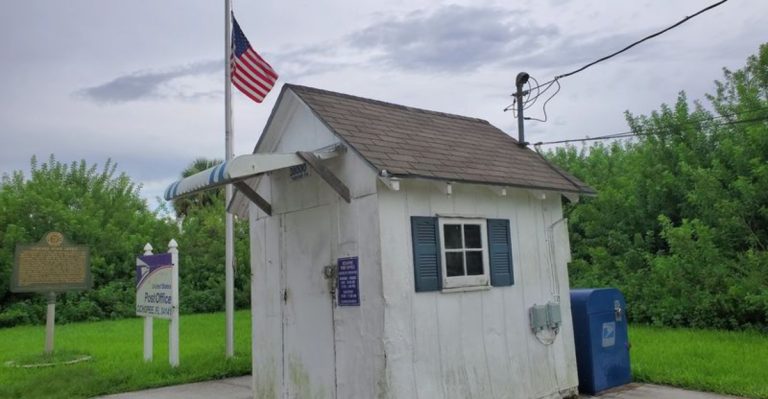 This Tiny Post Office Hidden In The Florida Everglades Is Known As The World’s Smallest