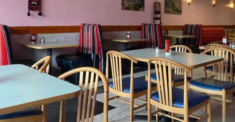 This Tiny Restaurant In Washington Serves Greek Salad You’ll Never Forget