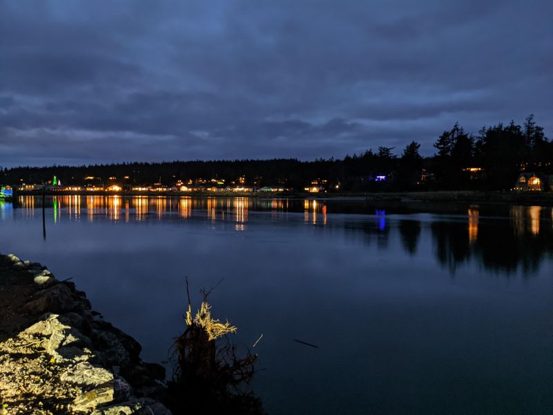 A Waterfront Stroll That Feels Like A Postcard