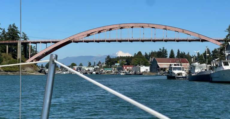 This Tiny Washington Bay Town Feels Like The Pacific Northwest’s Best-Kept Secret