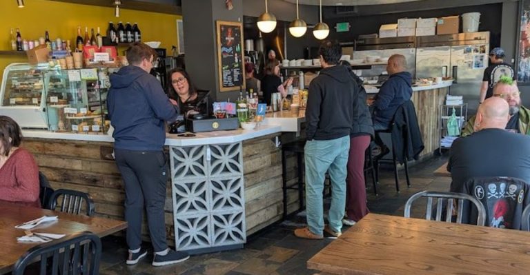This Tiny Washington Café Still Serves Green Chile The Way Locals Grew Up Loving