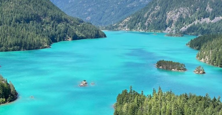This Turquoise Lake In Washington Is A Hidden Outdoor Escape