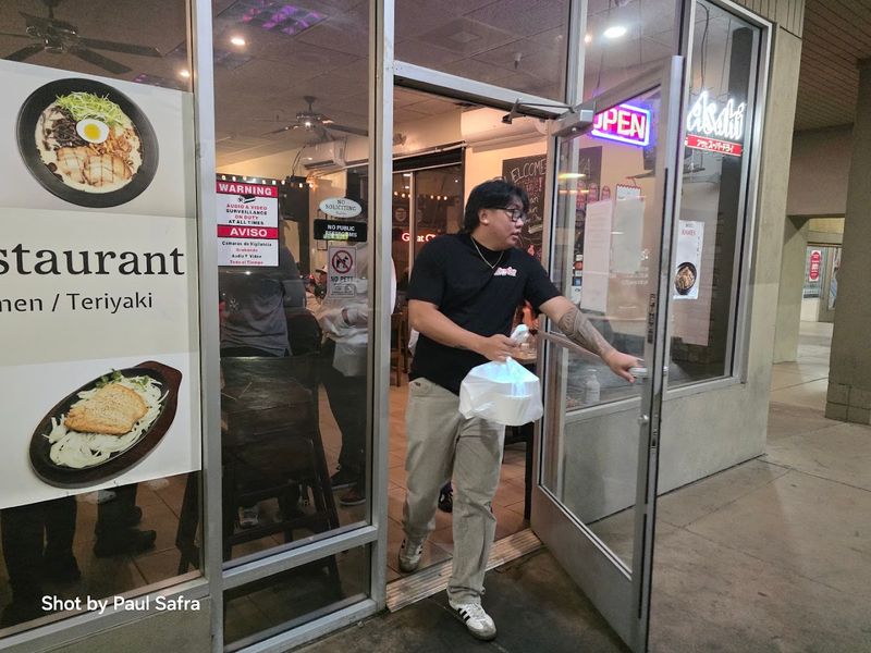 A Strip Mall Surprise That Delivers Big Flavor